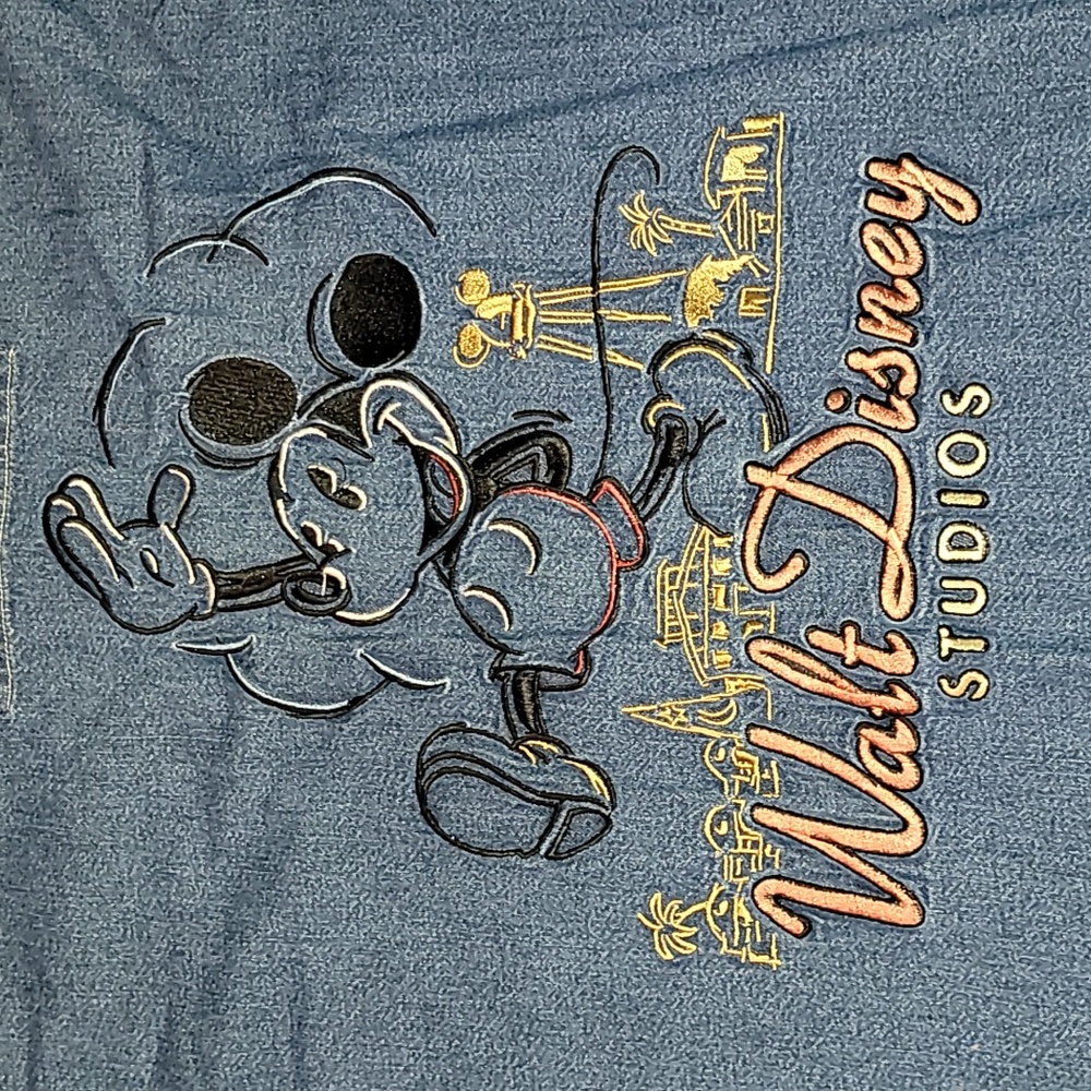 Y2k. Walt Disney Studios. Embroidered. 💯 Cotton denim button-up. Like-new XL